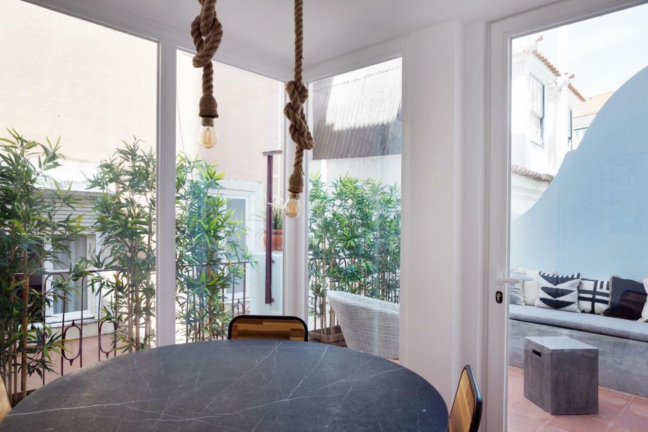 Renovated Charming Apartment With Terrace In Lapa Lisboa Exteriör bild