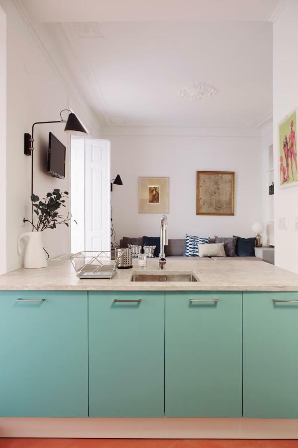 Renovated Charming Apartment With Terrace In Lapa Lisboa Exteriör bild