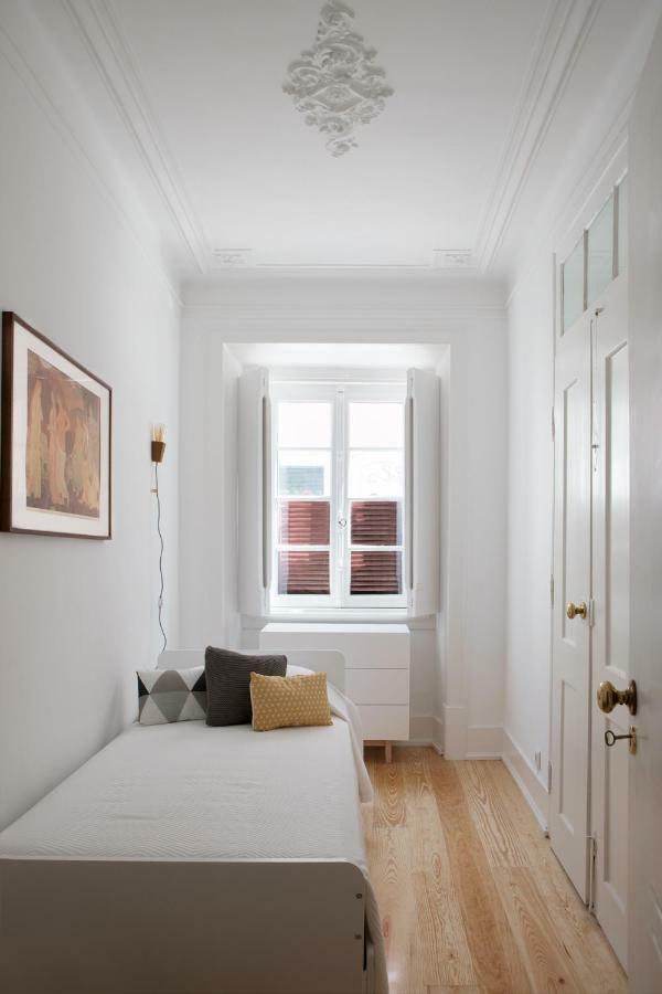 Renovated Charming Apartment With Terrace In Lapa Lisboa Exteriör bild